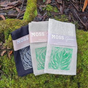 Table Runner - Monstera Leaf Design